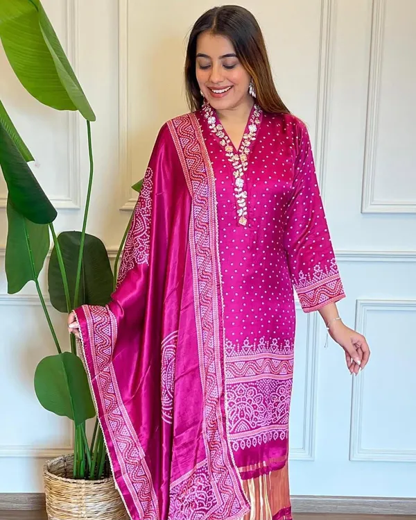 KURTI_PENT_DUPATTA_SET
