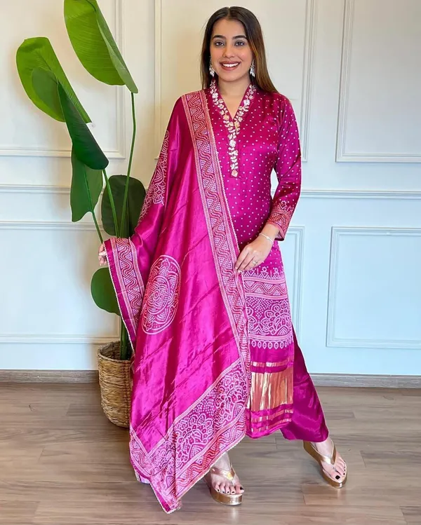 KURTI_PENT_DUPATTA_SET