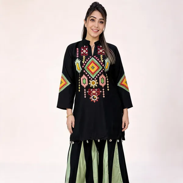Black_Embroidered_Ethnic_Kurta_Plazzo_Set_For_Women