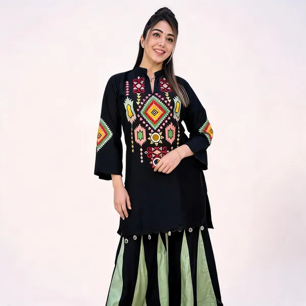 Black_Embroidered_Ethnic_Kurta_Plazzo_Set_For_Women