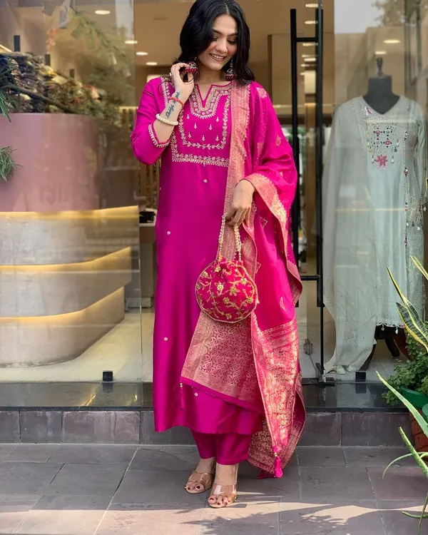 Rani_pink_banarsi_cotton_silk_Kurta_Pent_Dupatta_set