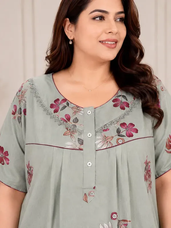 Plus_Size_Printed_Nighty_For_Women_Comfortable_Nightwear