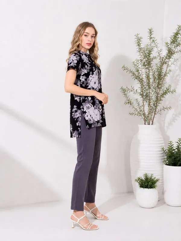 Women_S_Black_Floral_Printed_Kurti_Night_Suit_With_Slate_Grey_Pajama