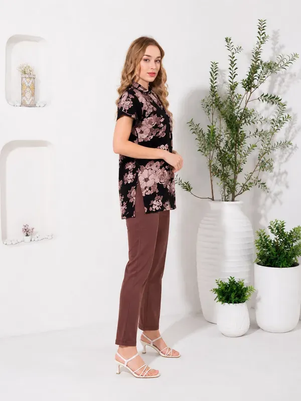 Elegant_Blossom_Kurti_Pajama_Set