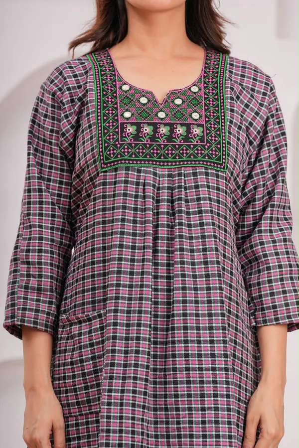 Maroon_And_Blue_Cotswool_Relaxed_Fit_Checkered_Nightdress_For_Women