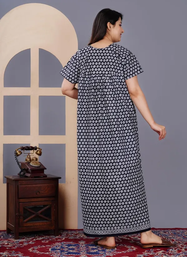 Black_Cotton_Relaxed_Fit_Floral_Print_Nightdress_For_Women