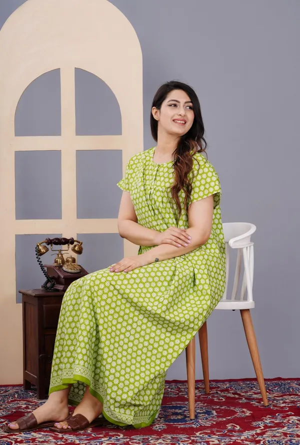 Green_Cotton_Relaxed_Fit_Floral_Print_Nightdress_For_Women
