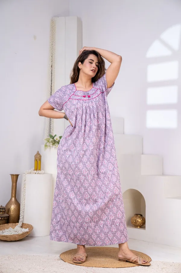 Lavender_Cotton_Relaxed_Fit_Leaf_Print_Nightdress_For_Women