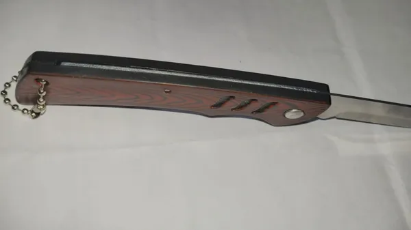 Wooden_Handle_Folding_Pocket_Knife_With_Chain