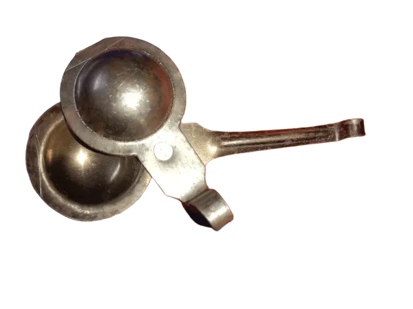 TraditionalBlackIronKajrotaforBaby/man/woman-Kajrota