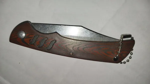 Wooden_Handle_Folding_Pocket_Knife_With_Chain