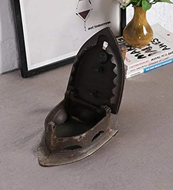 Cast_Iron_Vintage_Charcoal_Iron