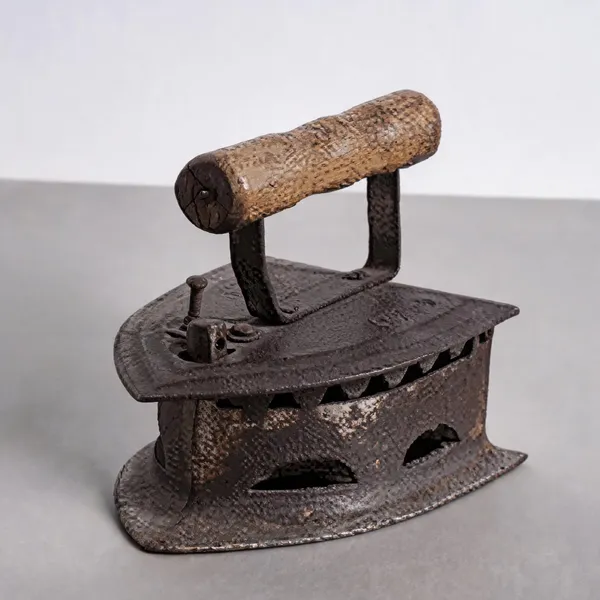 Cast_Iron_Vintage_Antique_Charcoal_Iron