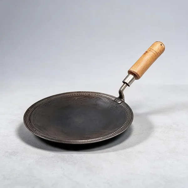 Metal_Traditional_Plain_Roti_Tawa_With_Wooden_Handle