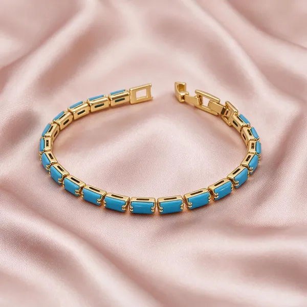 Gold_Stainless_Steel_Lightweight_Bracelet_For_Women