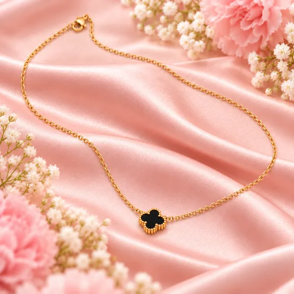 Elegant_Gold-Tone_Black_Clover_Pendant_Necklace_for_Women