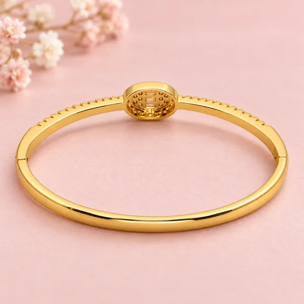 Golden_Oval_Halo_Bangle_with_Sparkling_Stone_Details