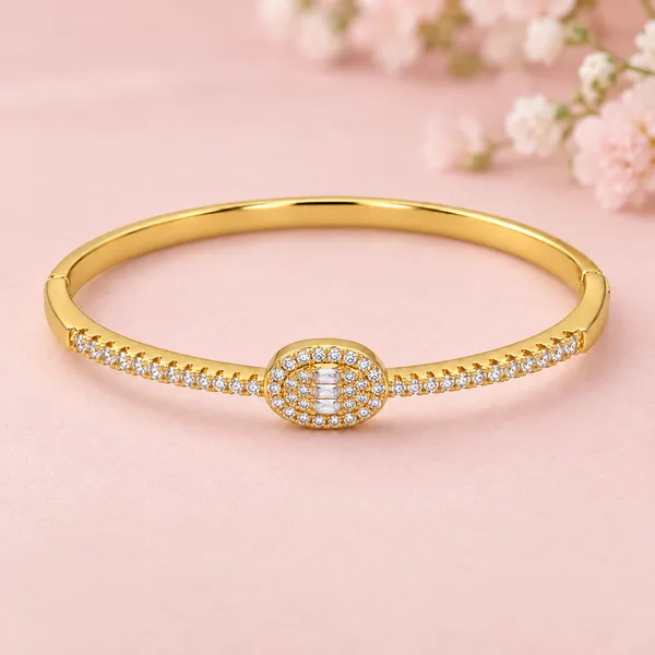 Golden_Oval_Halo_Bangle_with_Sparkling_Stone_Details