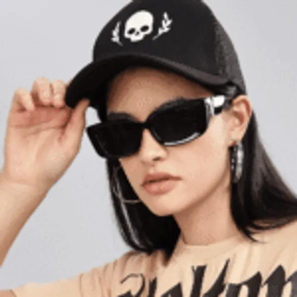 Classic_Logo_Trucker_Black_Cap