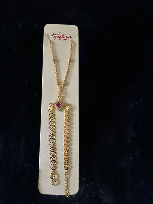 Gold_Tone_Leaf_Design_Necklace_for_Women