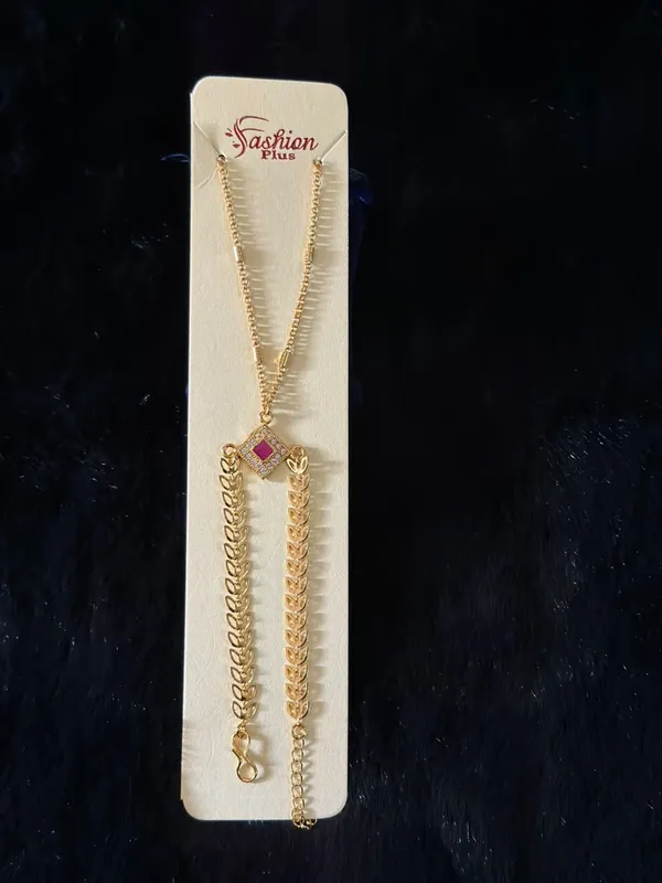 Gold_Tone_Leaf_Design_Necklace_for_Women