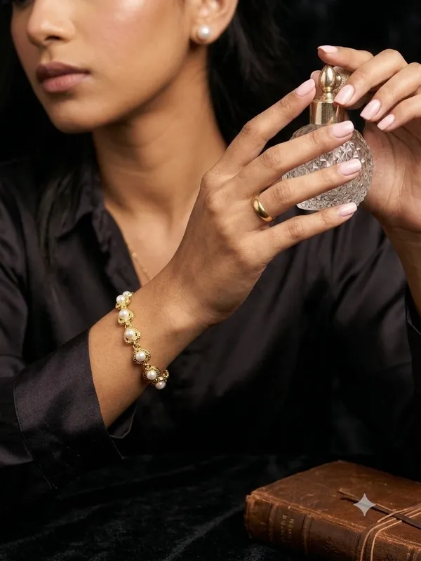Gold_Tone_Pearl_Beaded_Bracelet_for_Women