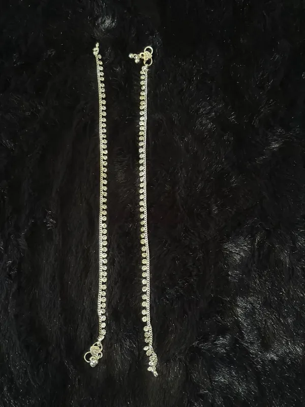 Silver_Tone_Charm_Anklet_Pair_for_Women