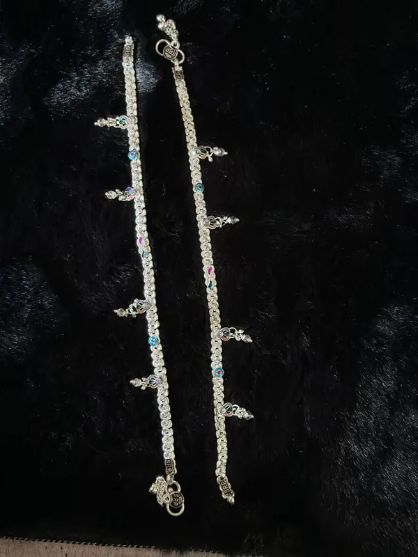 Silver_Tone_Stone_Studded_Charm_Anklets_for_Women