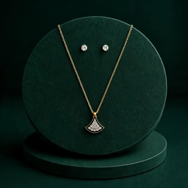 Golden_Alloy_Fan_Pendant_Necklace_And_Earrings_Set_For_Women