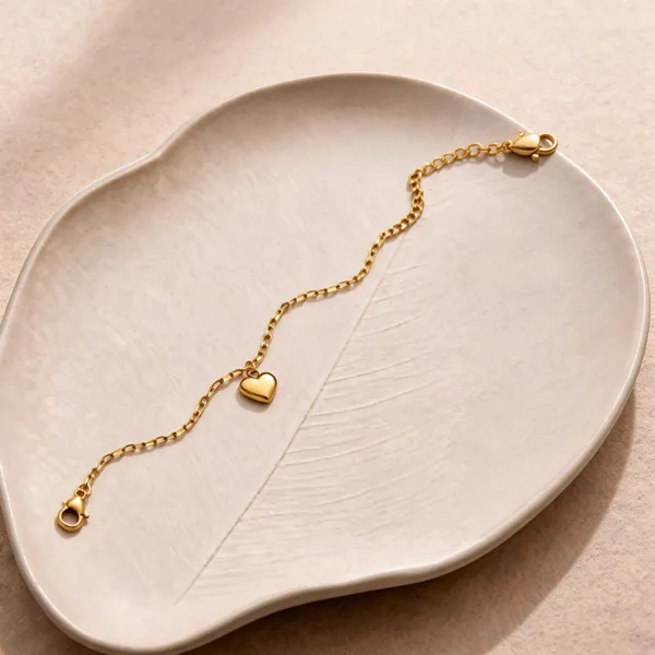 Golden_Alloy_Heart_Charm_Bracelet_For_Women