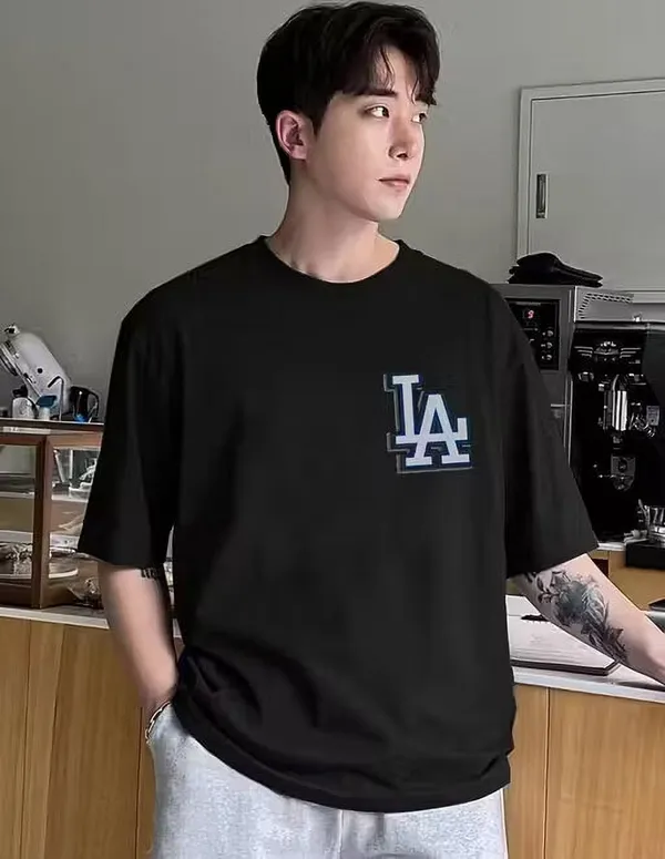 Black_Pure_Cotton_Printed_Oversized_Round_Neck_T-Shirt_For_Men