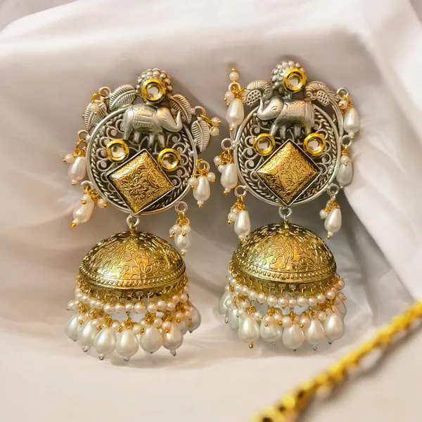 Kavya_Jhumka