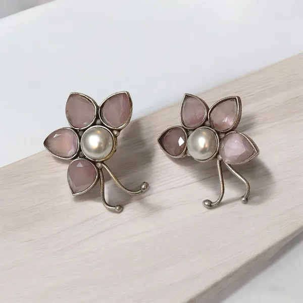 Aamara_Pink_Studs