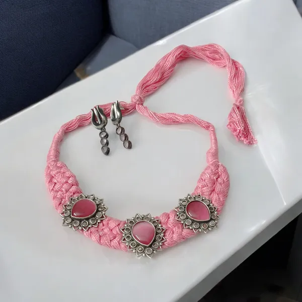 Nirvana_Necklace_Set
