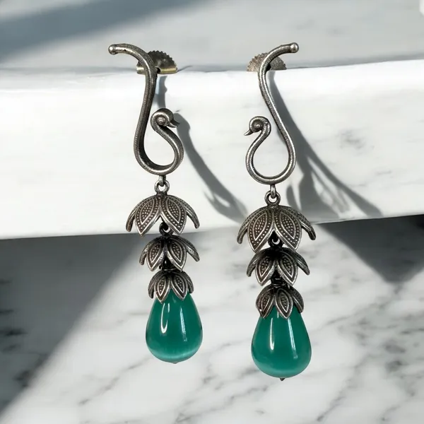 Mayuri_Dangler_Earring_Mint