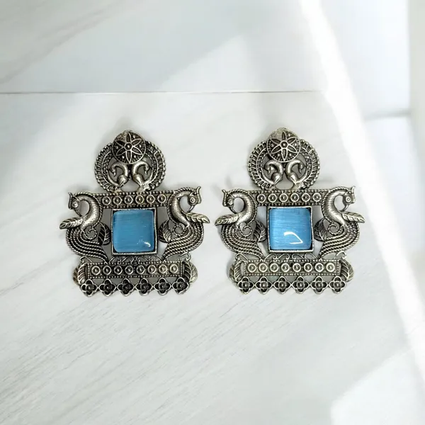 Aarna_Studs_Earrings_Blue