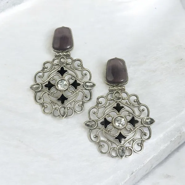 Dhangi_Stud_Earring_Black
