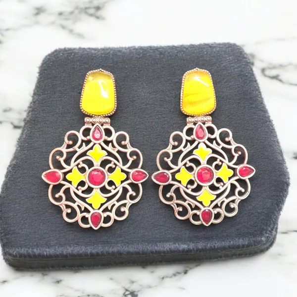 Dhangi_Stud_Earring_Yellow