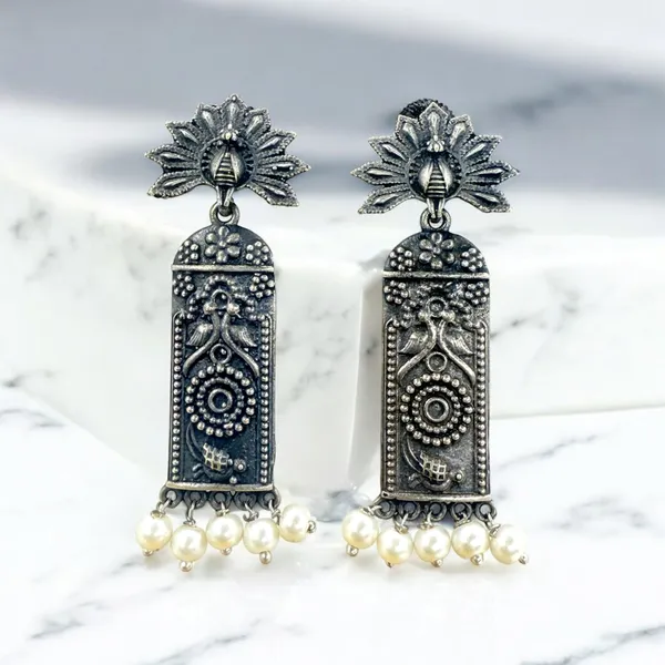 Rajvika_Dangler_Earring
