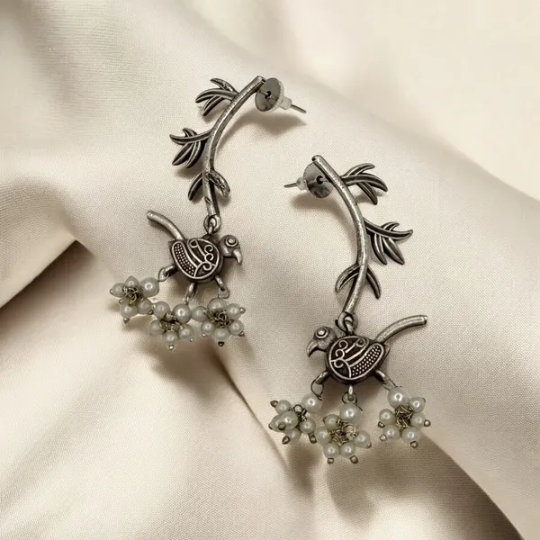 Vanalika_Dangler_Earring