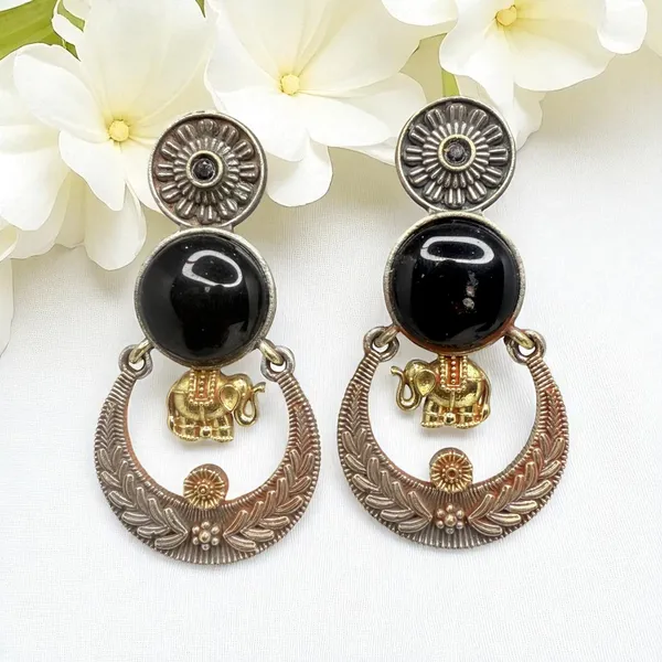 Saisha_Dangler_Earring_Black