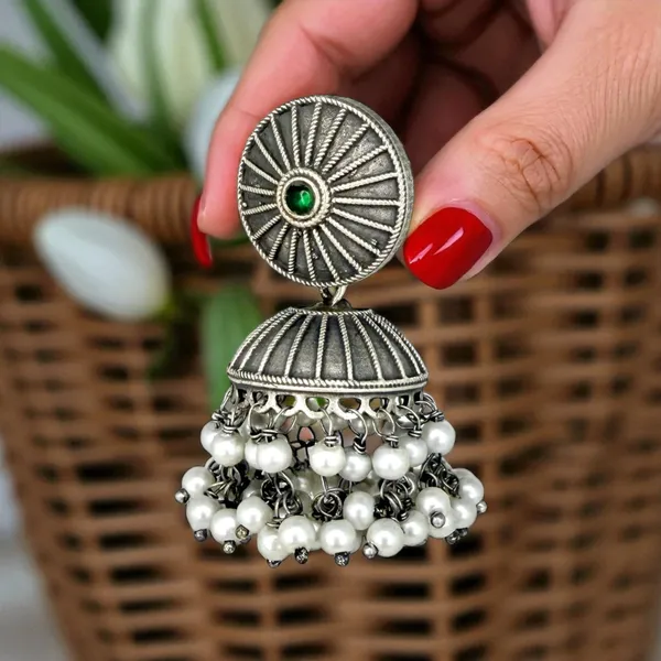 Vyantra_Jhumka_Earring_Green