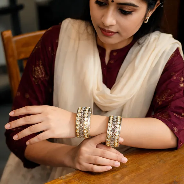 Sivagami_Bangles_Set