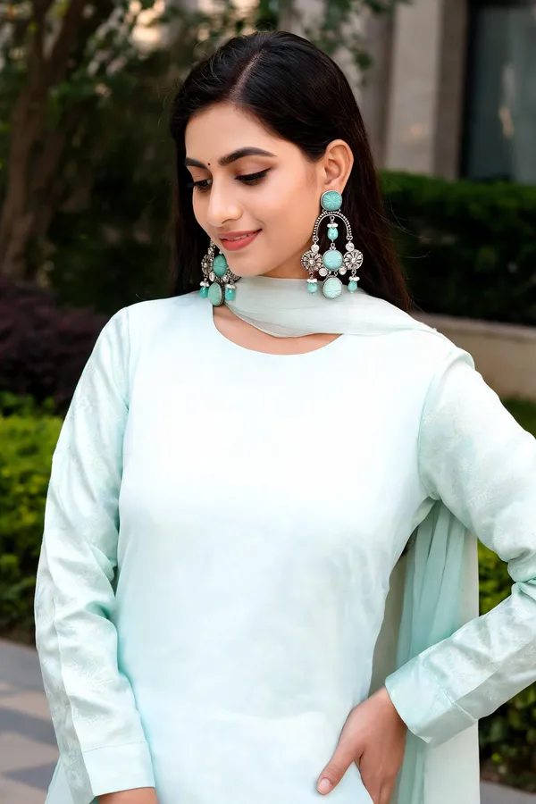 Smaahi_Danglers_Mint