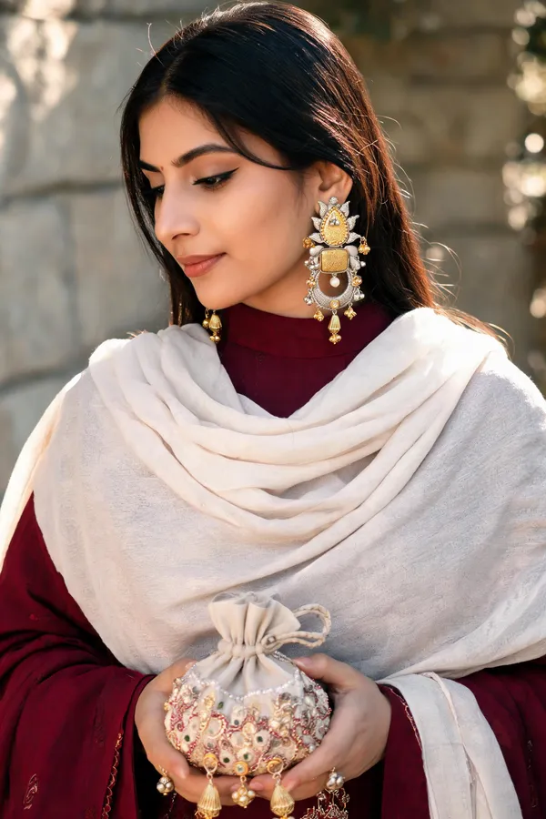 Kalyani_Danglers