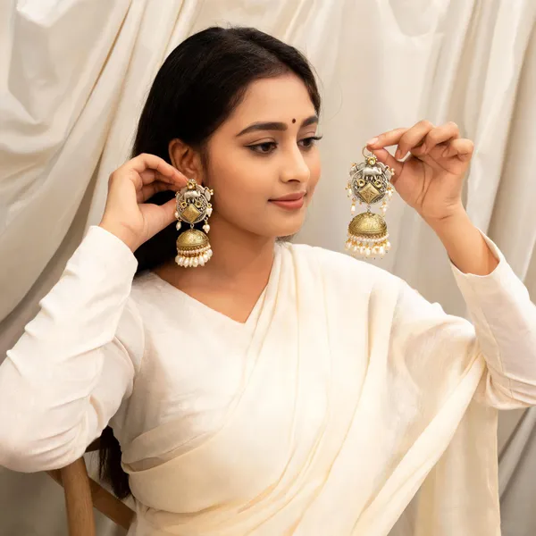 Kavya_Jhumka