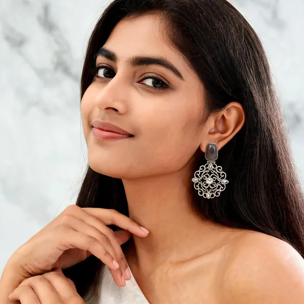Dhangi_Stud_Earring_Black