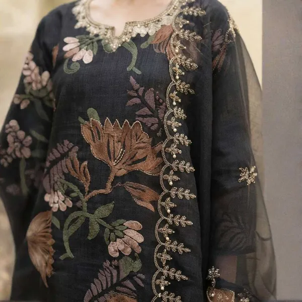 ZANIFA_Embellished,_Floral_Print_Kurta,_Trouser/Pant_&_Dupatta_Set_()
