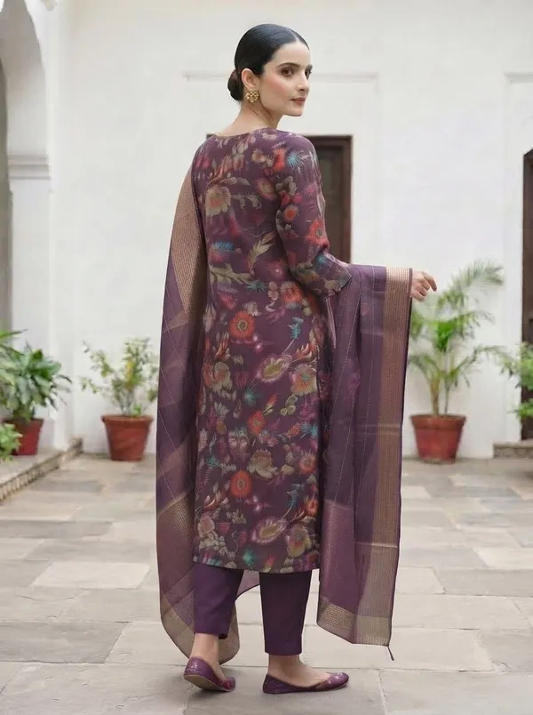 ZANIFA_Embellished,_Self_Design_Kurta,_Trouser/Pant_&_Dupatta_Set_()