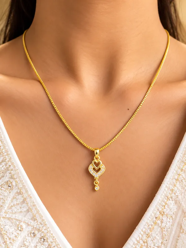 Gold_Tone_Heart_Pendant_Necklace_for_Women